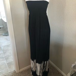 Maternity maxi dress